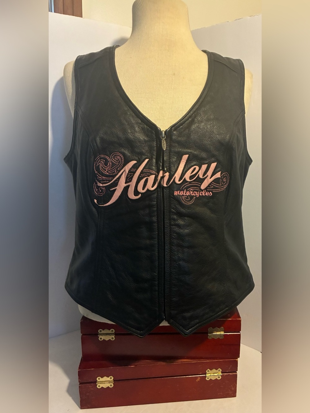 Harley-Davidson Black Leather With Pink Embroidery Vest